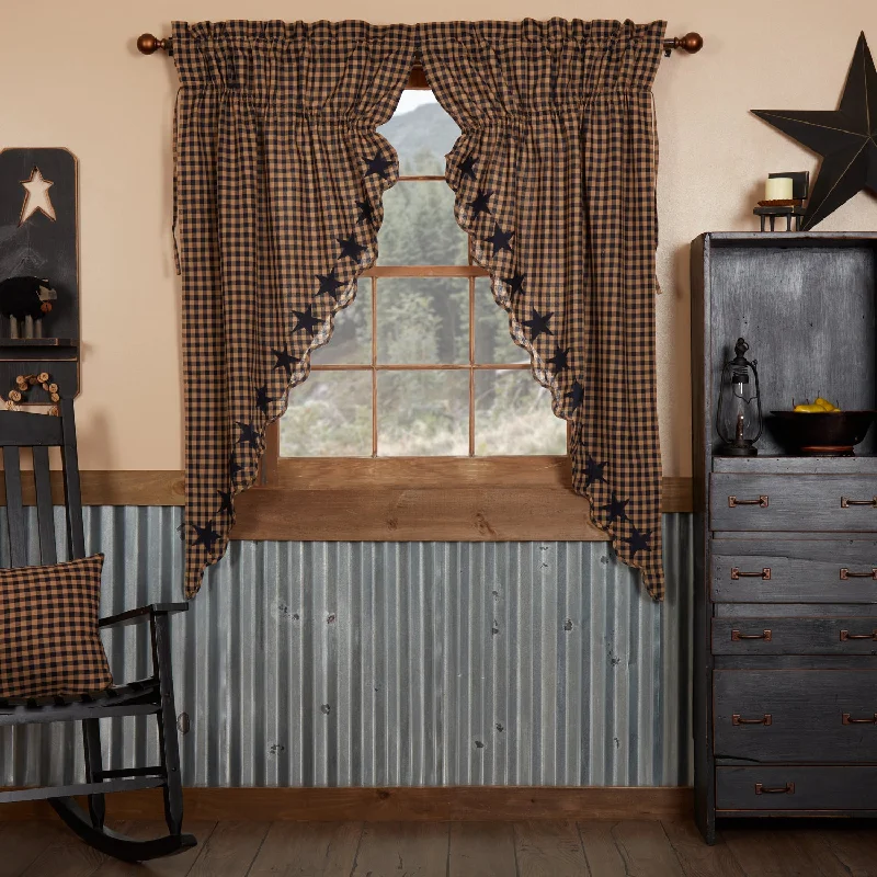 Bed skirts with a jacquard weave for a textured lookNavy Star Scalloped Prairie Short Panel Set of 2 63x36x18